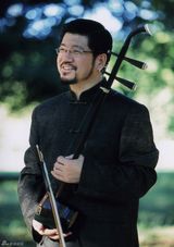 组图：胡琴大师许可将开音乐会 与西方弦乐合奏