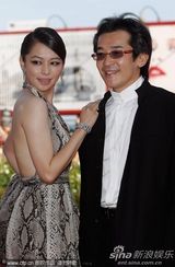 组图：《赛德克-巴莱》首映 徐若瑄露背礼服性感