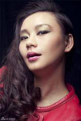 组图：王丹怡栗新写真 洒脱个性演绎万种风情