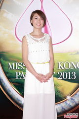 组图：港姐选拔二轮佳丽彩妆亮相变白富美