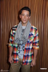 组图：薛凯琪带病出席活动 称从未与房祖名拍拖