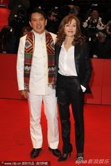 组图：《绑架》首映 伊莎贝尔帅气不抵andie娇艳