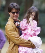 高清组图：汤姆-克鲁斯全家出游 小苏瑞成时尚达人