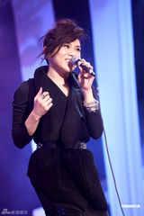 组图：简单生活节台北开唱 张震岳陈绮贞等轮番上阵