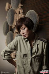 组图：何韵诗谈梅艳芳 感激放心里无需仪式