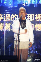 组图：巫启贤为台北个唱彩排 透露明年将推新专辑