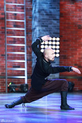 组图：郭富城《好舞蹈》嫁女 现场调戏村花海清