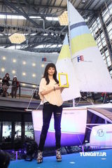 组图：徐若瑄自称热恋中 不跟风女星玩闪婚 