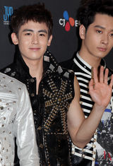 组图：2PM亮相巡演记者会 中国南京等数站演出确定