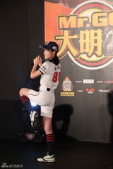 组图：《大明星》发布会 主创导演亮相