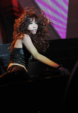 高清组图：周杰伦小师妹变小野猫 袁咏琳甩头狂舞