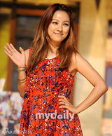 组图：李孝利郑才衡出席音乐节目《U&I》发布会