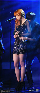 组图：韩新女团EXID《Show Champion》节目性感华丽