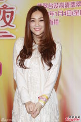 组图：谢安琪纯白短裙秀裸背 缺席谢TVB体谅