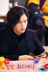 组图：张根硕IU《漂亮男人》幕后照独家揭秘