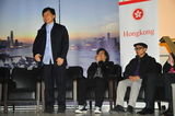 幻灯图集：成龙现身柏林电影节香港之夜 收获柏林熊