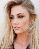 组图：菲尔普斯女友曝光 金发电眼性感出众