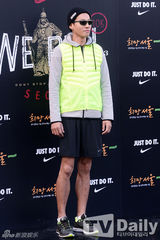 组图：宋智孝等参加长跑活动 俊美夫妇携手亮相