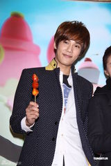 组图：朴政珉助阵《翻糖花园》将赴日本发新专辑