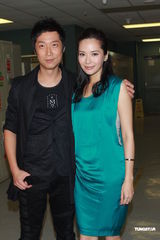 组图：马浚伟郭羡妮录制电视节目《大厨出马》