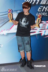 组图：罗志祥“舞法舞天”落幕 吴君如踩高跟鞋助阵