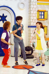 组图：胡夏台北节目唱新歌 挑战拉长音展唱功