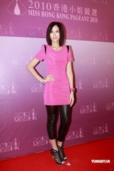 高清图：众佳丽二次面试港姐 Barbie花裙现身有点土