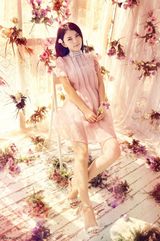 组图：李湘繁花写真秀瘦身成果 确认调入深圳台