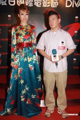 组图：容祖儿避谈刘浩龙 笑杜汶泽新片低俗