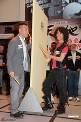 组图：林保怡黄德斌汤盈盈宣传《天与地》