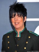 高清图：第54届格莱美红毯戴安-沃伦夹克秀中性风