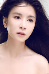 组图：王笛肌肤冰洁气质脱俗