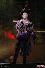 组图：章子怡为陈奕迅捧场送飞吻 郎朗伴奏