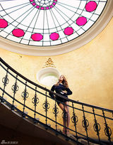 高清组图：匈牙利超模芭芭拉-帕尔文俏丽登封面