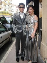 幻灯图：李玲玉子义戛纳走红毯 礼服显东方风采