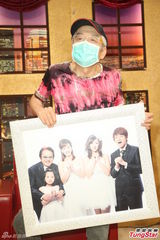 组图：高凌风虚弱上节目 驳斥前妻不实指控