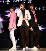 高清图：韩国偶像组合ZE:A首尔举行showcase