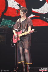 组图：刘若英分享爱情体会 自曝恋爱失败多次