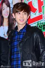 组图：EXO等助阵《圣诞老人》鹿晗笑出双下巴