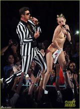 策划：哪吒头成新流行 麦莉凯蒂佩里撞发型