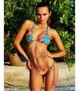 组图：超模森雅-德莉性感比基尼写真