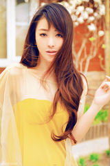 组图：陈紫函小清新写真显妩媚女人味