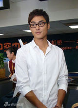 组图：盘点穿白衬衫也男神的男星们