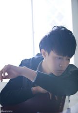 组图：歌手向华小清新写真曝光 11月将推新单