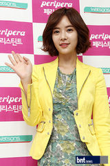 组图：韩女星黄静茵首尔举办粉丝签名会