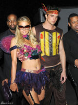 放大镜：好莱坞群星万圣节“捣蛋”指南(组图)