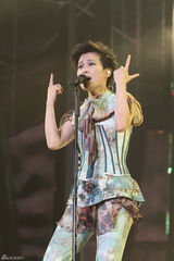 组图：李宇春武汉个唱落幕 演唱与周杰伦合作新歌