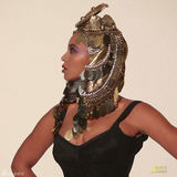 高清图：碧昂斯拍非洲灵感大片 狂野造型显大气