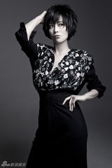 组图：苏岩魅惑写真大片俏皮娇艳