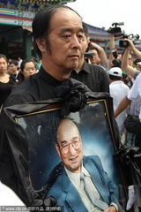 组图：田华于洋韩三平葛优冯巩唐国强等送别陈强